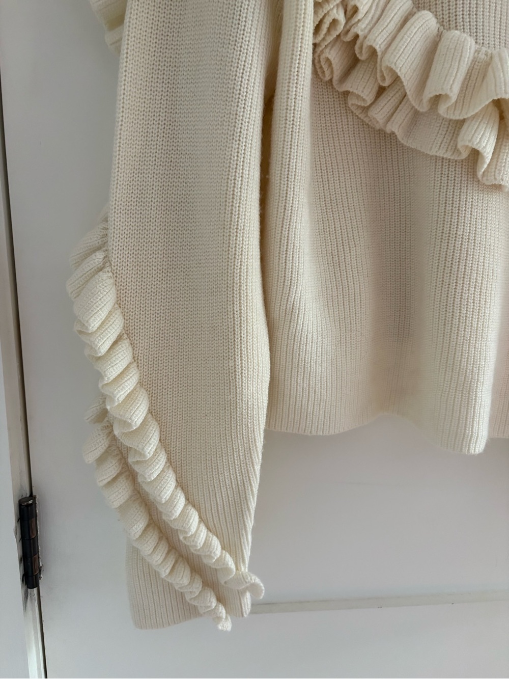 FRAME Ruffle Yoke Ribbed Sweater Off White size M - Picture 9 of 14